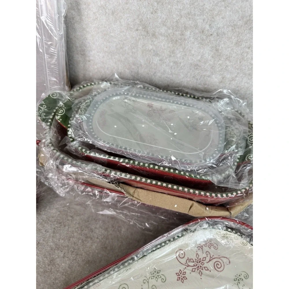 Snowflake‎ Temptation 24 Piece Baking Dish Set with Recipe Cards and Lids